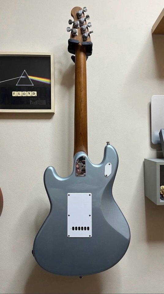Sterling by Music Man SR-50 Firemist Silver de segunda mano · Foto 4 de 5 · Barcelona · 550 €