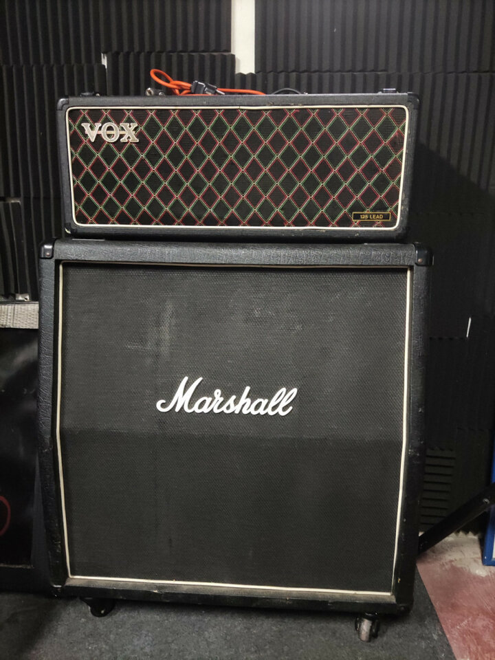 VOX LEAD 125 + Amplificador MARSHALL 4X12 16 ohms 1982A