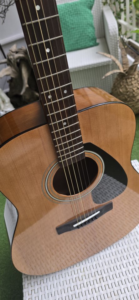 Guitarra Acústica Yamaha