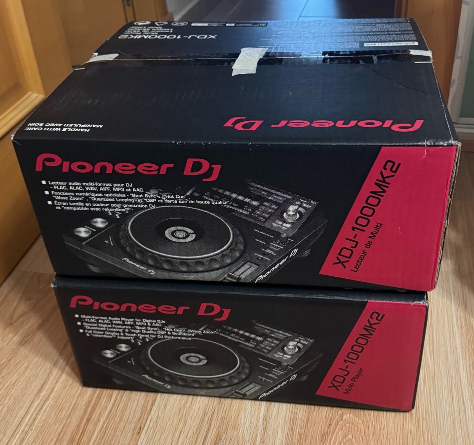 Pioneer XDJ 1000 mk2 de segunda mano · Foto 4 de 4 · Madrid · 2180 €