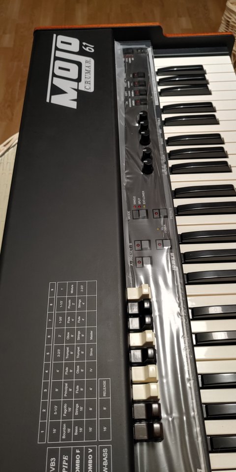 Crumar Mojo 61 de segunda mano · Foto 5 de 10 · Zamora · 1000 €