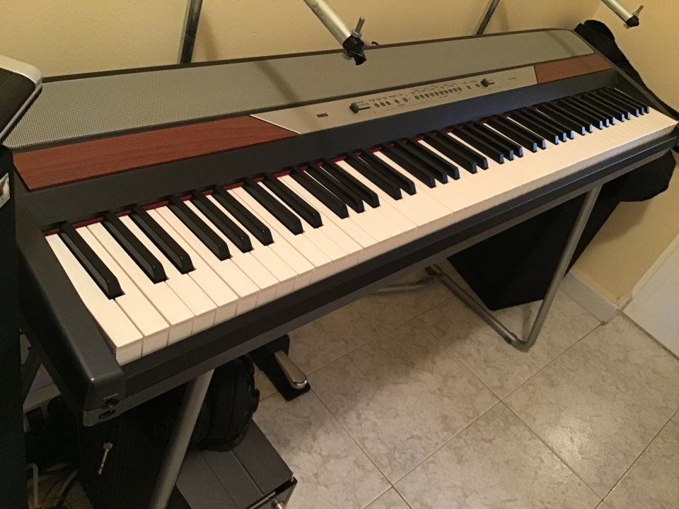 Piano eléctrico KORG SP-250 de segunda mano · Foto 2 de 3 · Zamora · 550 €