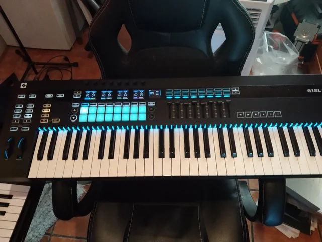 Novation SL MkIII – Controlador MIDI profesional