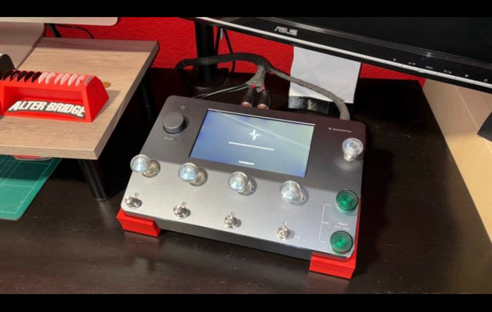 Soporte Quad Cortex Sobremesa