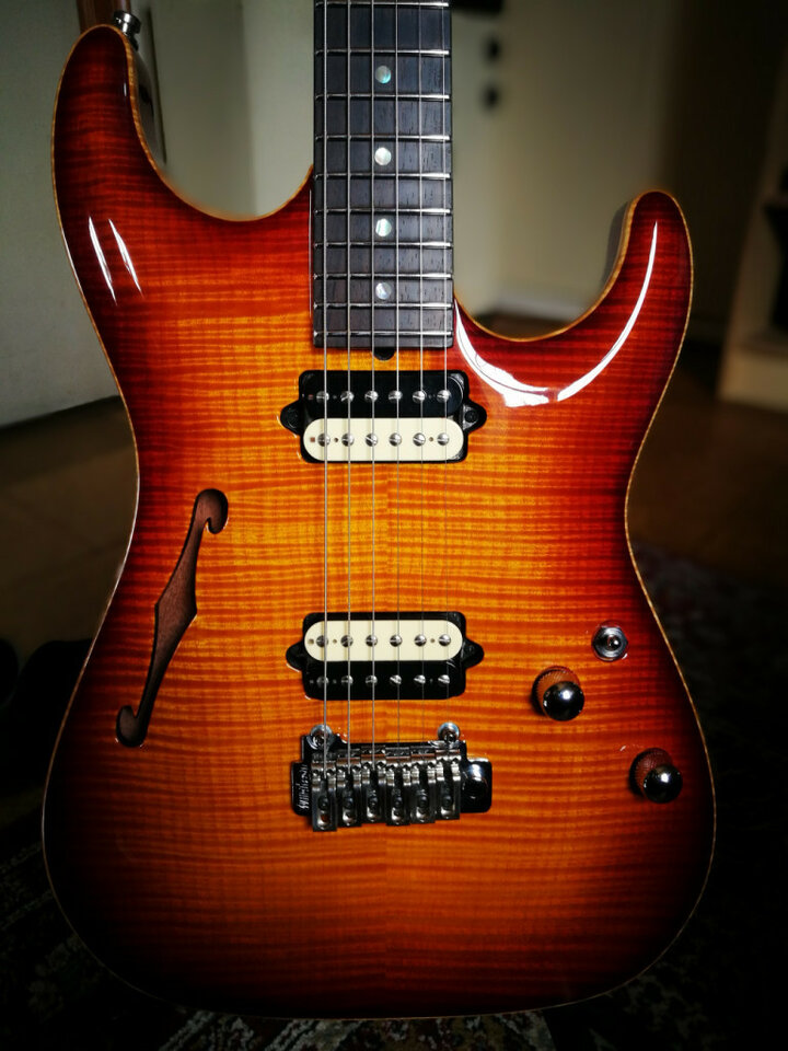 RESERVADA — Suhr Standard Arch Top Brazilian rosewood 2007