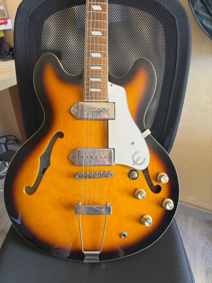 Epiphone Casino Inspired by John Lennon de segunda mano · Foto 1 de 7 · Valencia · 1195 €