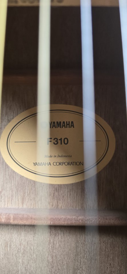 Guitarra Acústica Yamaha