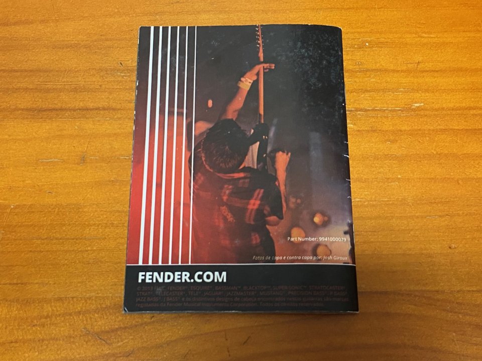 Catálogo Guitarras Fender 2013 Edición portuguesa de segunda mano · Foto 10 de 10 · Badajoz · 20 €