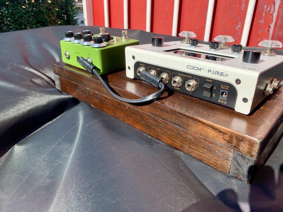 Hotone Ampero 2 Stomp