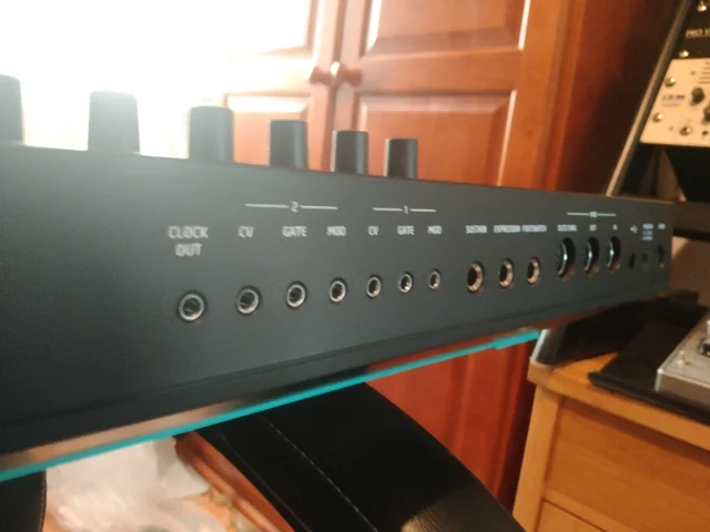 Novation SL MkIII – Controlador MIDI profesional