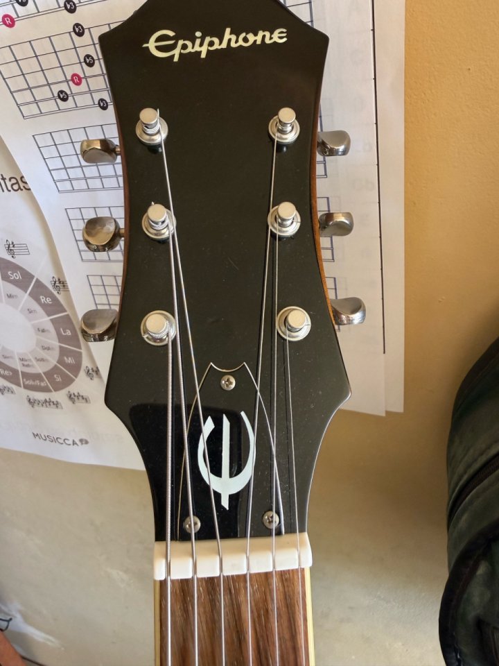 Epiphone Casino Inspired by John Lennon de segunda mano · Foto 6 de 7 · Valencia · 1195 €