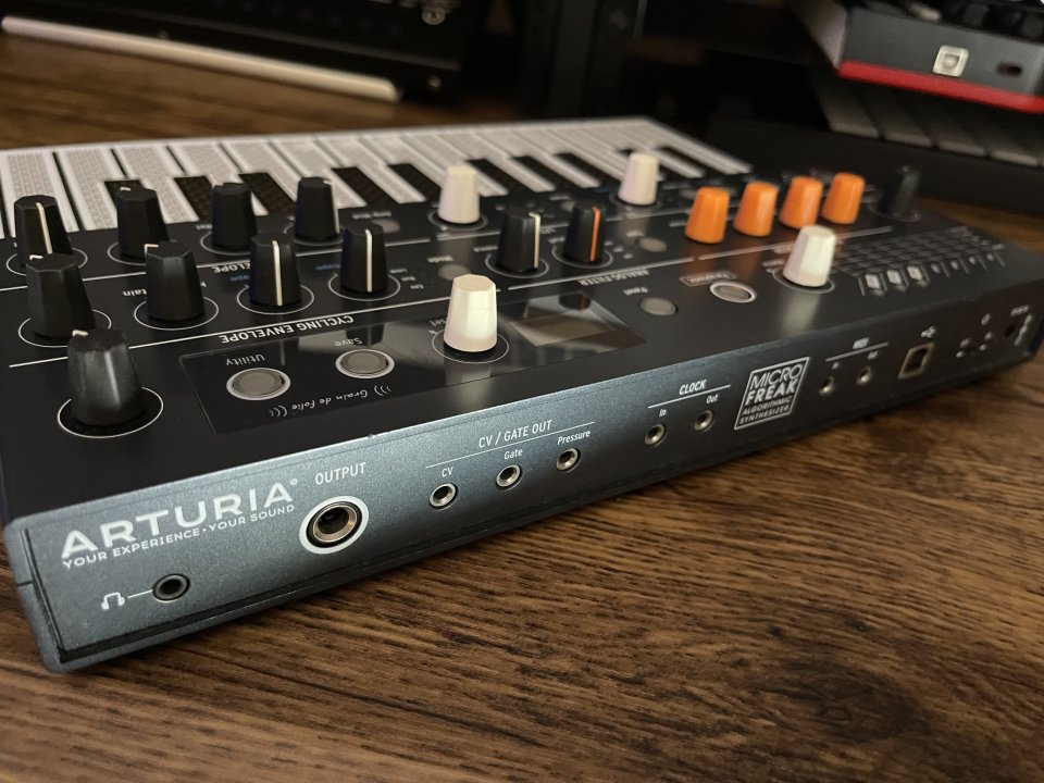 Arturia Microfreak de segunda mano · Foto 5 de 9 · Cádiz · 150 €