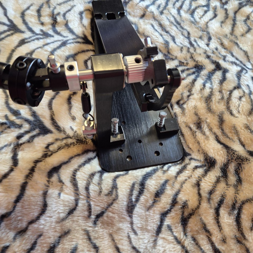 Doble pedal bombo tracción directa tipo Trick de segunda mano · Foto 5 de 9 · Cantabria · 200 €