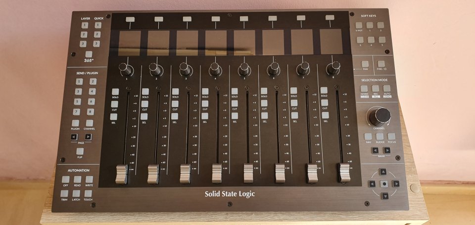 SSL UF8 IMPOLUTO + Decksaver