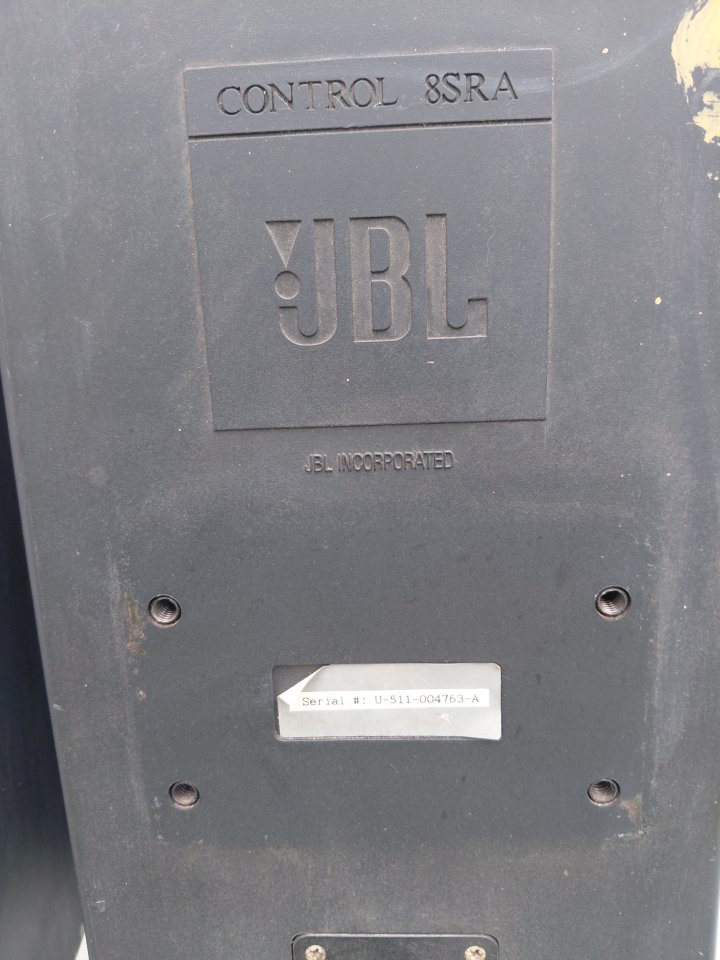 Pareja monitores jbl control 8SRA 175W de segunda mano · Foto 6 de 10 · Córdoba · 150 €
