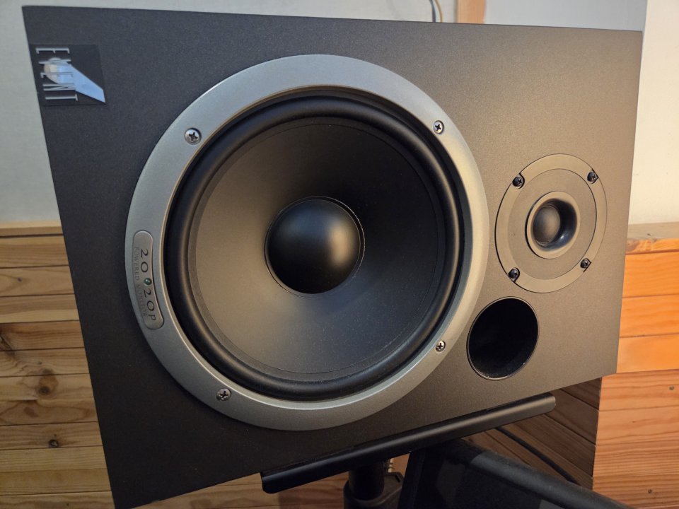 Event 20/20p. Monitores de respuesta plana (campo cercano) autoamplificados