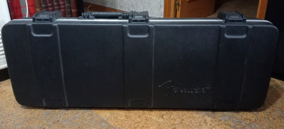 Afinador Vintage,Soportes Pared Horizontales Guitarra/Bajo, Maleta Fender Stratocaster/Tele. de segunda mano · Foto 6 de 7 · Madrid · 5 €