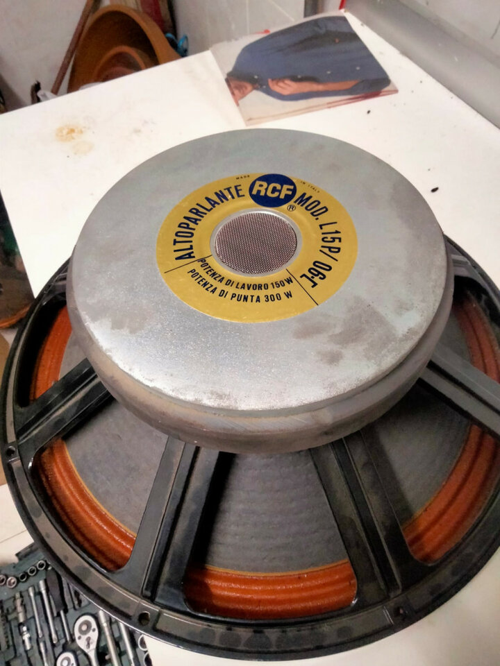 Altavoz 15' RCF 150W RMS