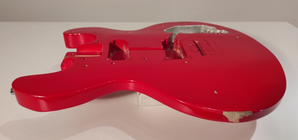 Cuerpo original Peavey T-60 de 1982. Regalo mástil relic (leer) de segunda mano · Foto 3 de 10 · Tarragona · 150 €