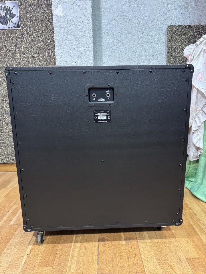 Pantalla BLACKSTAR SERIES ONE 412 PRO A