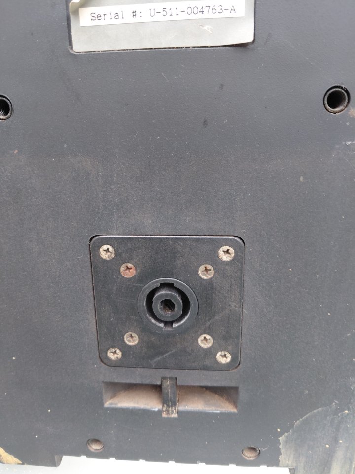 Pareja monitores jbl control 8SRA 175W de segunda mano · Foto 7 de 10 · Córdoba · 150 €