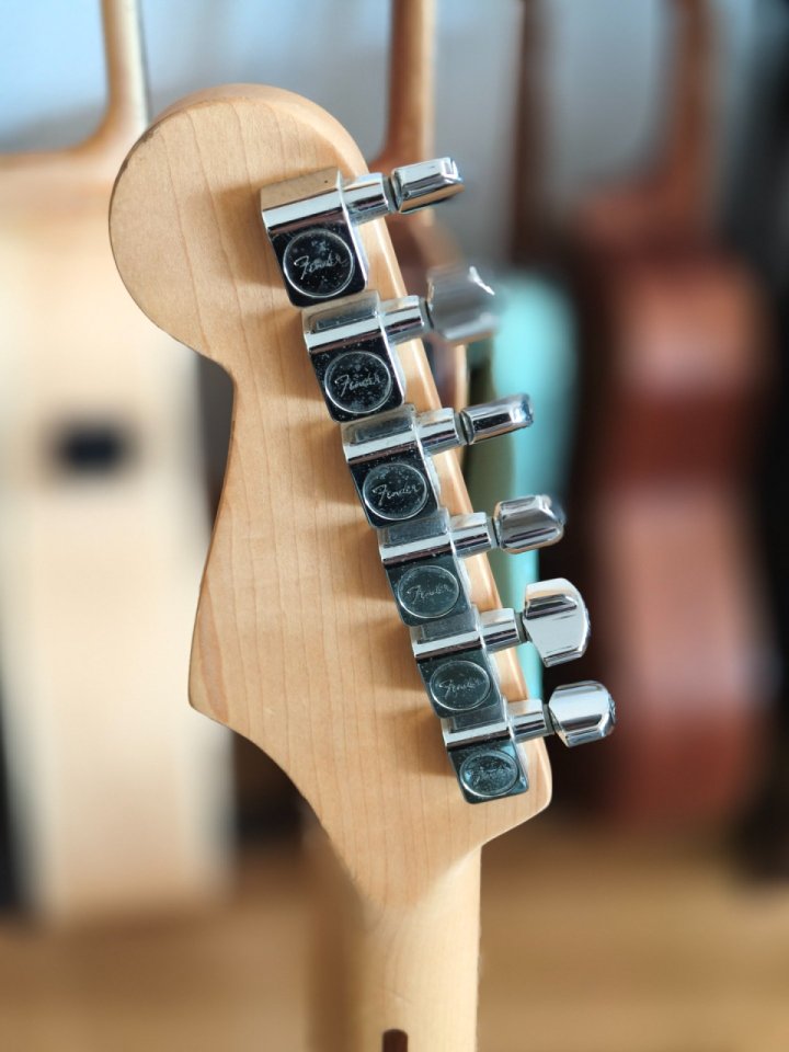 Fender Stratocaster MN 2004 SSH de segunda mano · Foto 6 de 10 · Madrid · 425 €