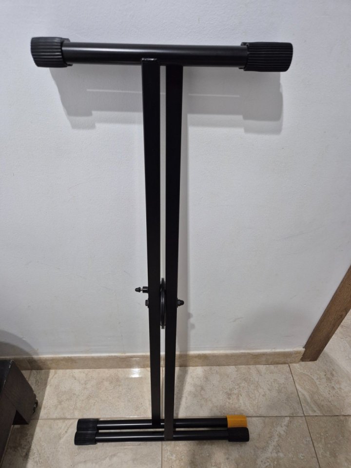 Soporte de Teclado Hercules KS110B de segunda mano · Foto 5 de 5 · Illes Balears · 30 €