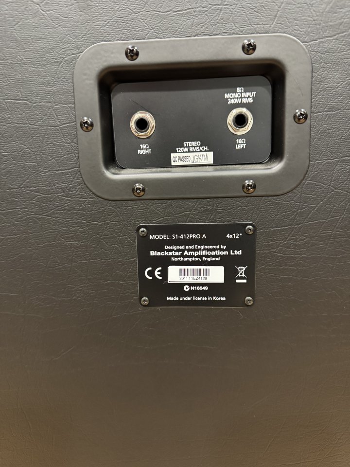 Pantalla BLACKSTAR SERIES ONE 412 PRO A