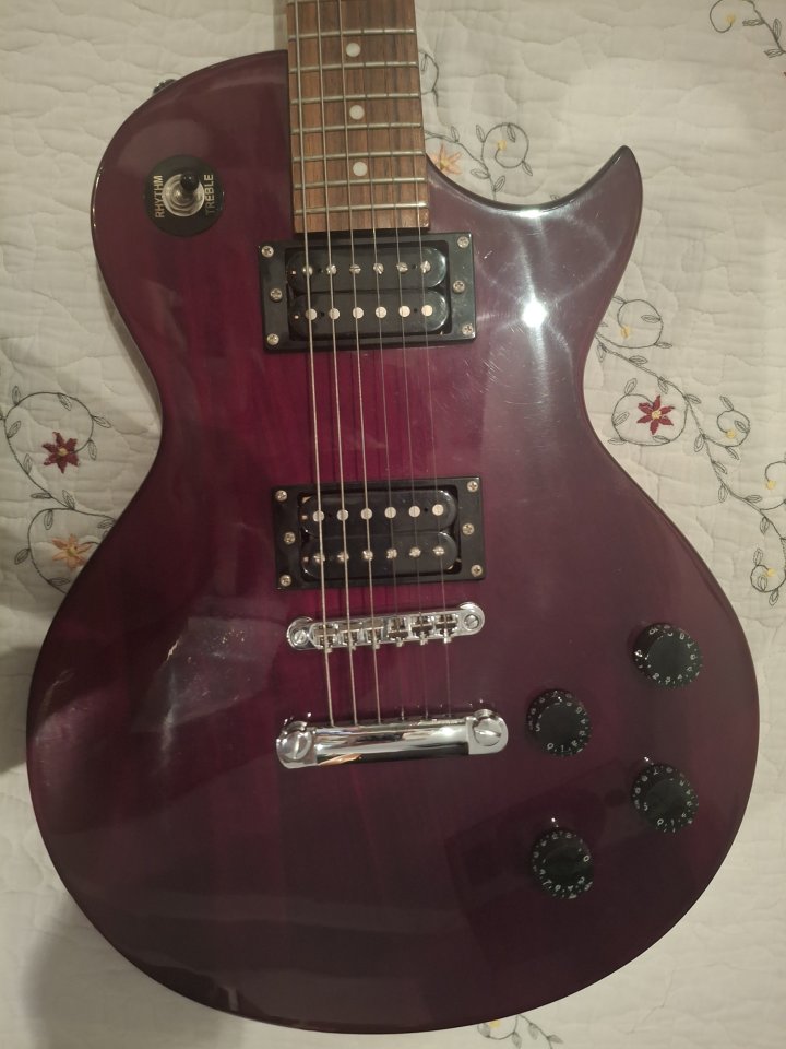 guitarra electrica tipo les paul de segunda mano · Foto 3 de 4 · Madrid · 99 €