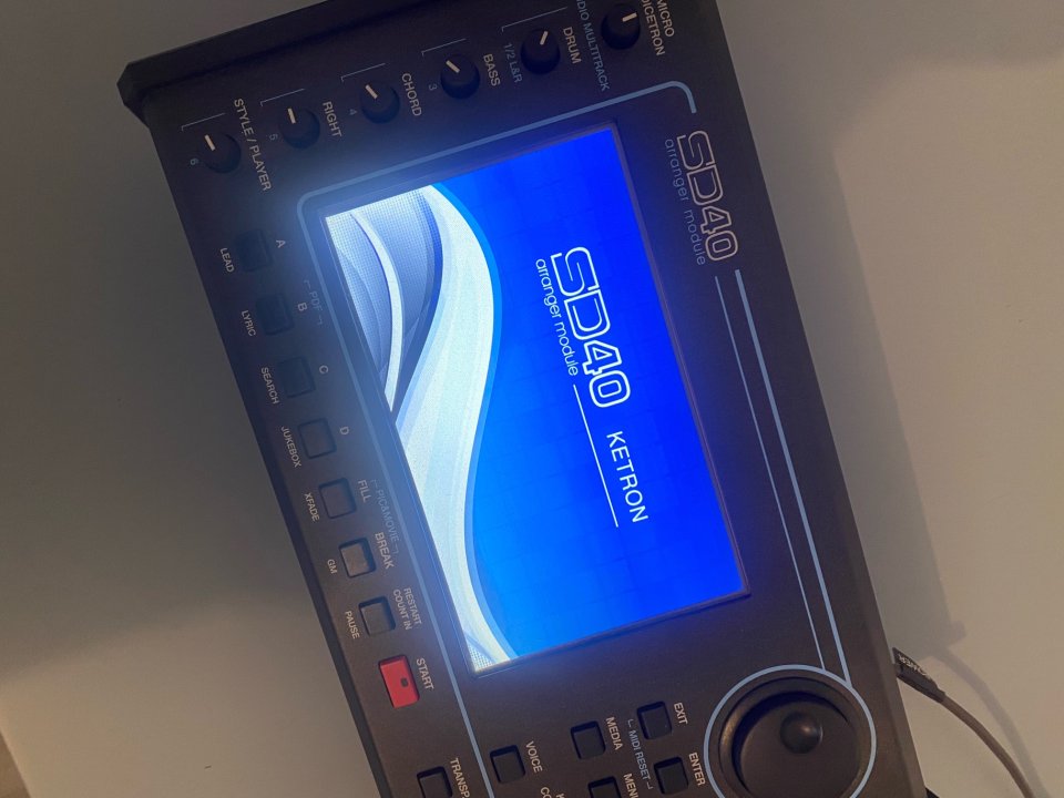 Ketron SD40 Arranger Module de segunda mano · Foto 2 de 8 · Barcelona · 1000 €