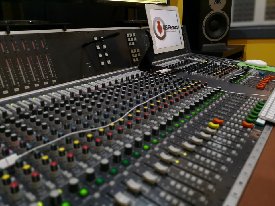 Mesa Mezclas Studer 928