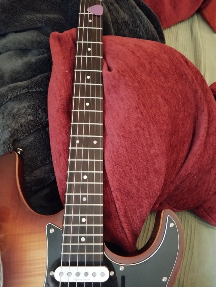 Guitarra eléctrica Yamaha pacífica 812v