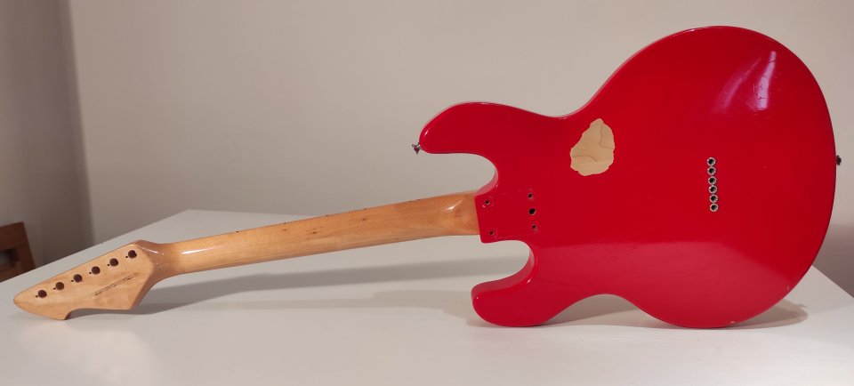 Cuerpo original Peavey T-60 de 1982. Regalo mástil relic (leer) de segunda mano · Foto 9 de 10 · Tarragona · 150 €