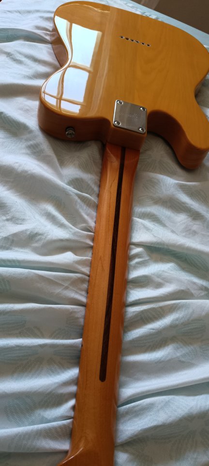 Guitarra eléctrica Squier Classic Vibe '50s de segunda mano · Foto 4 de 10 · Madrid · 300 €