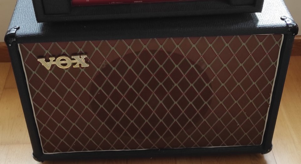 Pantalla 1x12 black altavoz WGS Veteran30 8 Ohm. de segunda mano · Foto 4 de 6 · A Coruña · 265 €
