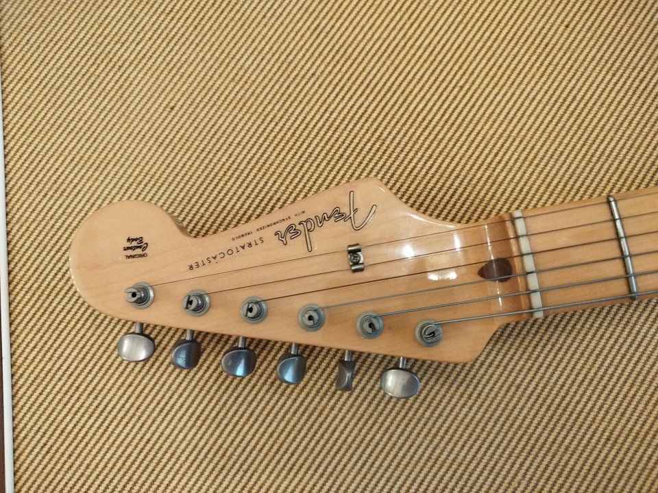 Stratocaster Fender American Vintage Reissue de 2008 mejorada de segunda mano · Foto 4 de 7 · Valencia · 1900 €