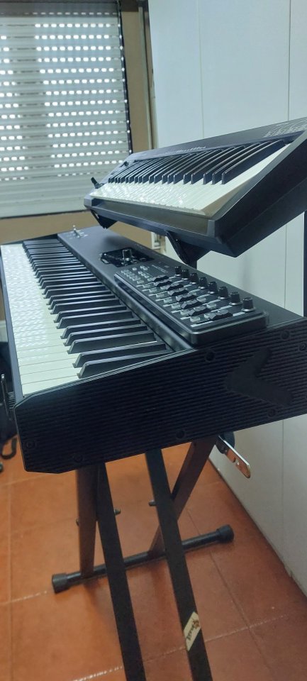 Studiologic sl73 + Roland A-500S + Extras