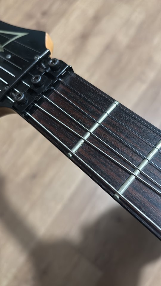 Ibánez rg570 de segunda mano · Foto 3 de 4 · Cádiz