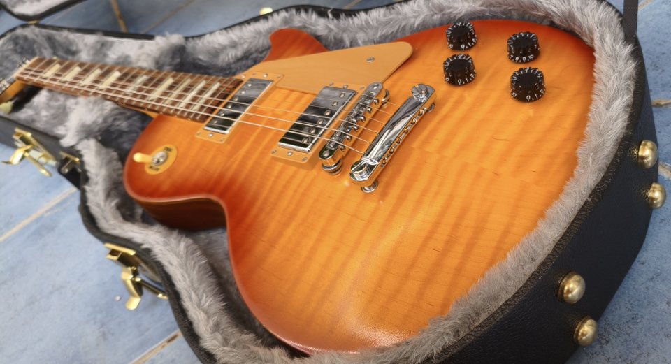 Gibson Les Paul Studio 120th Anniversary - Honey Burts - Vintage Gloss - 2014 de segunda mano · Foto 2 de 11 · Sevilla · 1500 €