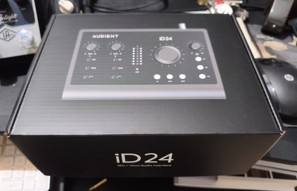 Interfaz de audio USB-C AUDIENT iD24 de segunda mano · Foto 7 de 8 · Sevilla · 210 €