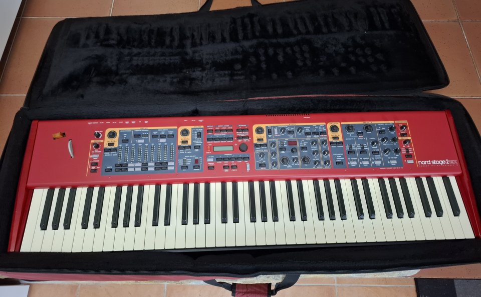 Nord Stage 2 EX HP 76 de segunda mano · Foto 4 de 6 · Alicante · 2000 €