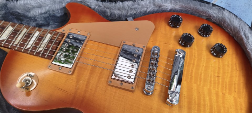 Gibson Les Paul Studio 120th Anniversary - Honey Burts - Vintage Gloss - 2014 de segunda mano · Foto 3 de 11 · Sevilla · 1500 €