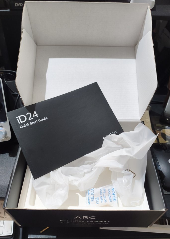 Interfaz de audio USB-C AUDIENT iD24 de segunda mano · Foto 8 de 8 · Sevilla · 210 €