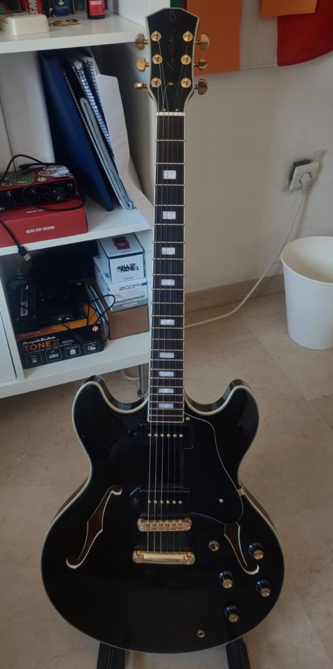 Sire Larry Carlton H7V BK