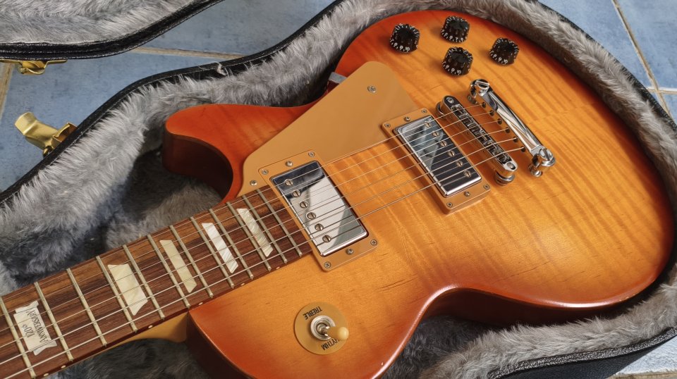 Gibson Les Paul Studio 120th Anniversary - Honey Burts - Vintage Gloss - 2014 de segunda mano · Foto 4 de 11 · Sevilla · 1500 €