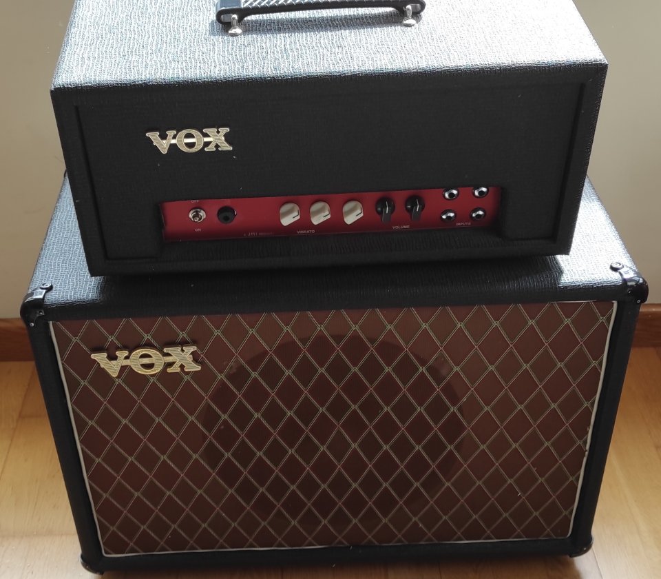 Pantalla 1x12 black altavoz WGS Veteran30 8 Ohm. de segunda mano · Foto 3 de 6 · A Coruña · 265 €