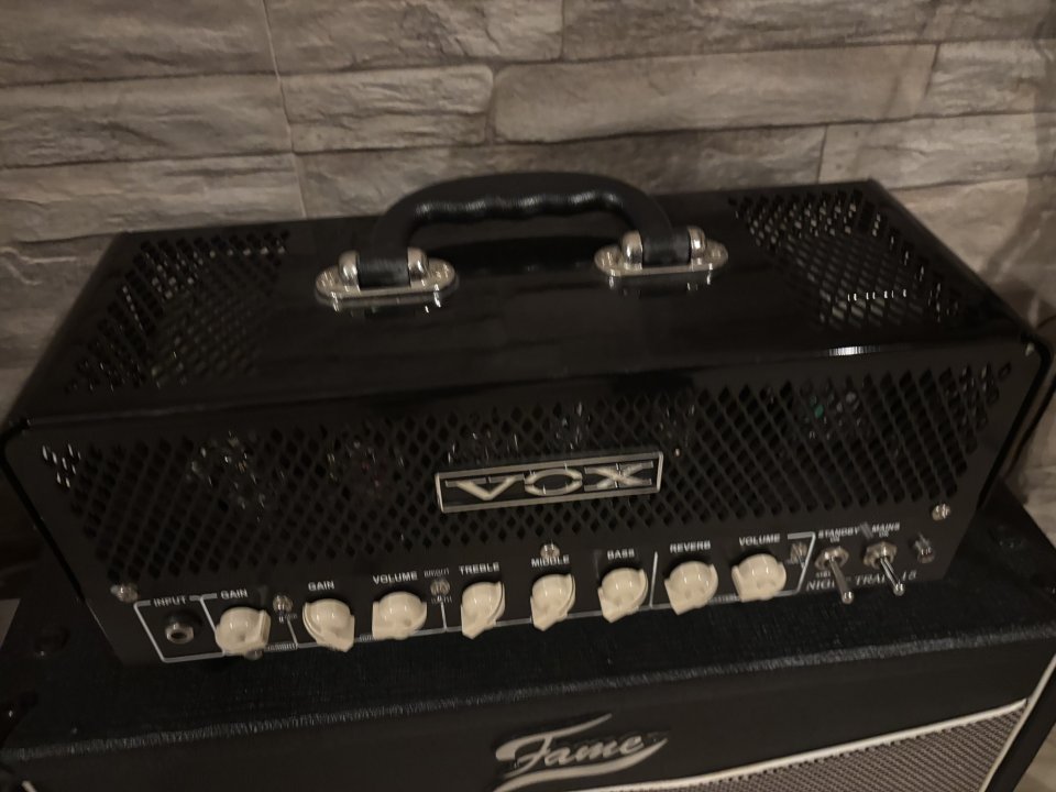 VOX Nightrain NT15H G2 (tbn cambio)