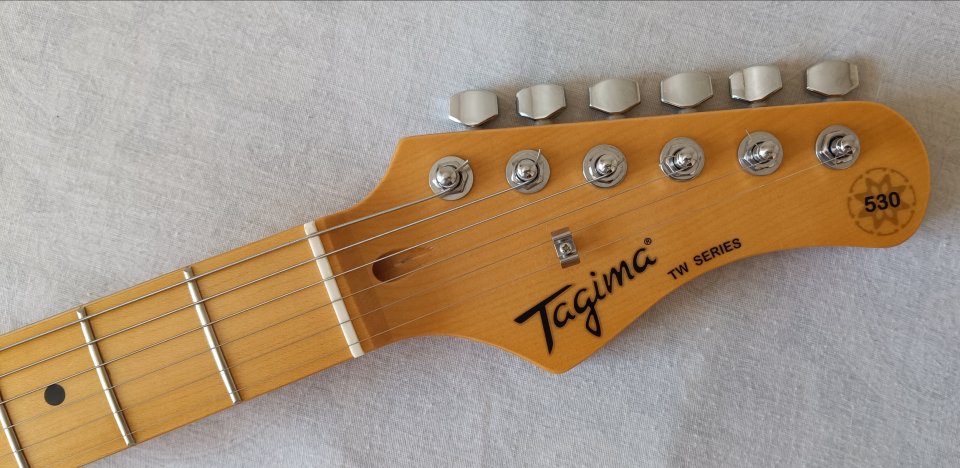 Guitarra Tagima TG-530 de segunda mano · Foto 6 de 10 · Madrid · 190 €
