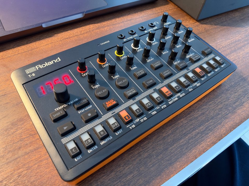 Roland AIRA Compact T-8 de segunda mano · Foto 1 de 8 · Barcelona · 150 €