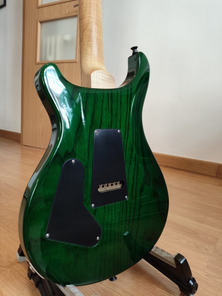 PRS Custom 24 Swamp Ash "Limited International Run" (Flame Maple Neck) de segunda mano · Foto 4 de 10 · Madrid · 3500 €